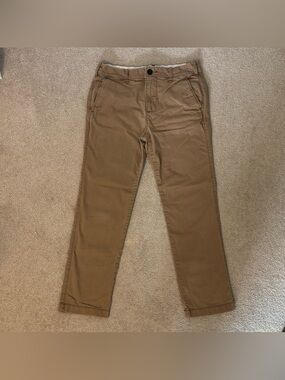 Hollister Men’s Slim Straight Chinos